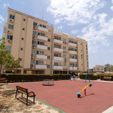 Апартаменты Kave Blue Mackenzie 1 Bdr Flat With Pool Ларнака Экстерьер фото