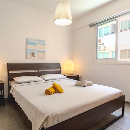 Апартаменты Kave Blue Mackenzie 1 Bdr Flat With Pool Ларнака Экстерьер фото
